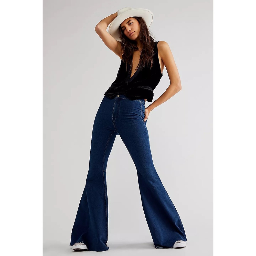 We The Free Just Float On Flare Jeans Blue Dark Wash High Rise Bell Bottom 32